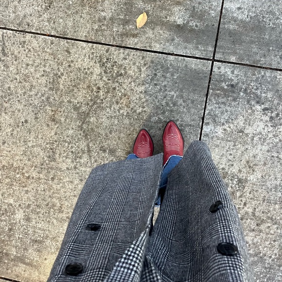 Meet your Posher, Sophia - Picture 1 of 1